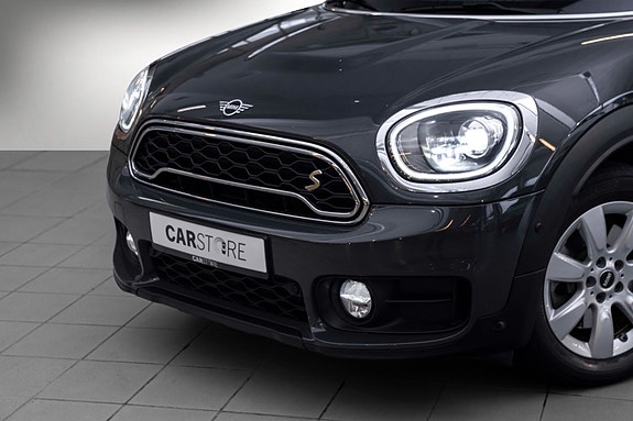 MINI Countryman Cooper SE 2 of 24
