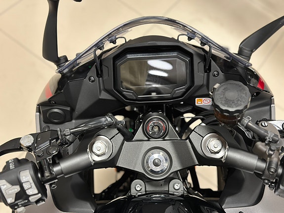 Kawasaki Ninja 1000 SX 11 of 11