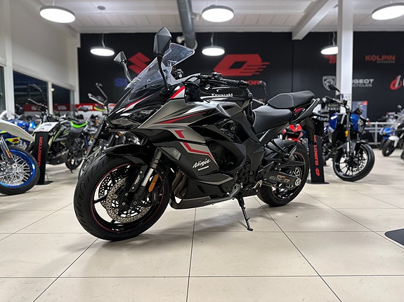 Kawasaki Ninja 1000 SX 3 of 11