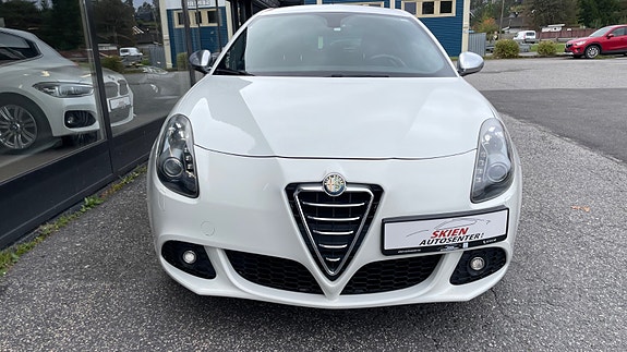 Alfa Romeo Giulietta 7 of 22