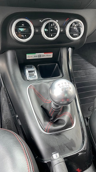 Alfa Romeo Giulietta 15 of 22