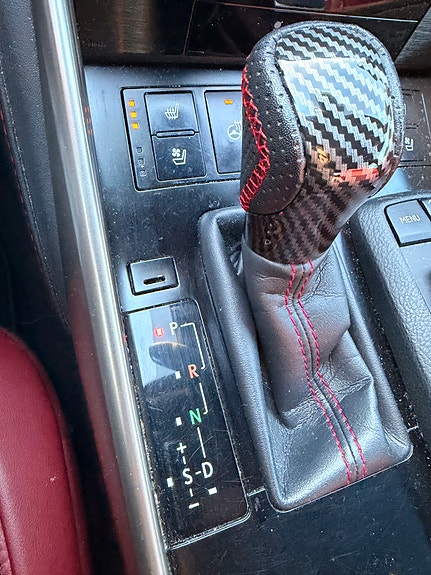 Lexus IS300h 9 of 17