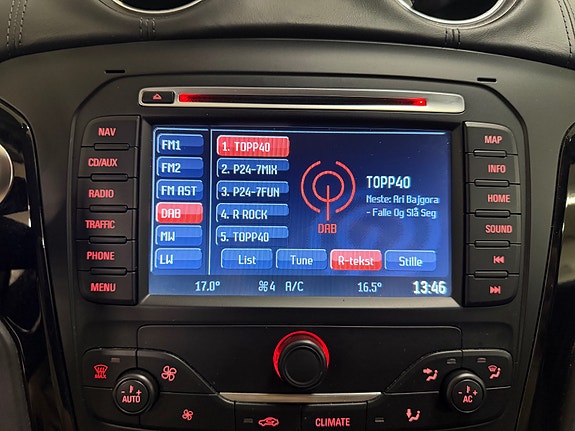 Ford Mondeo 19 of 23