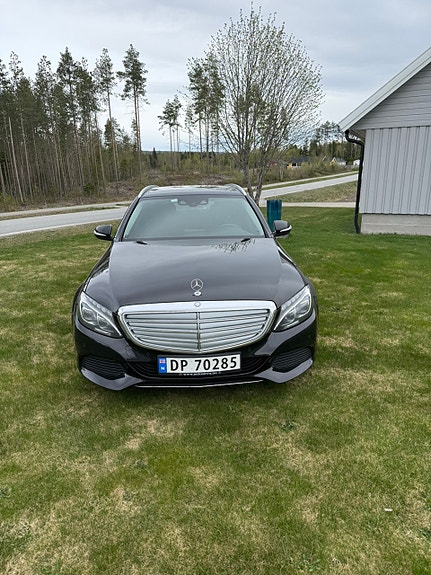 Mercedes-Benz C250 d 2 of 14
