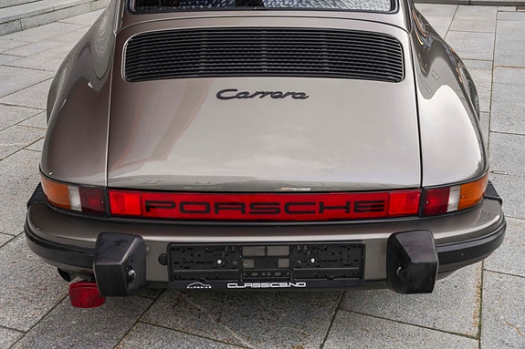 Porsche 911 25 of 30