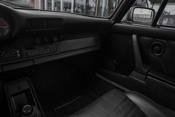 Porsche 911 29 of 30