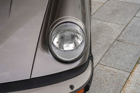 Porsche 911 10 of 30