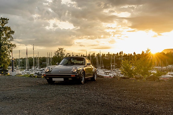 Porsche 911 3 of 30