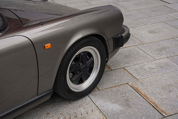 Porsche 911 20 of 30