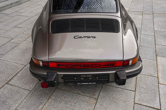 Porsche 911 26 of 30