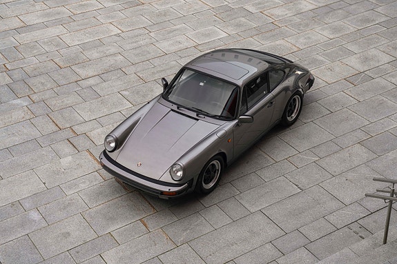 Porsche 911 15 of 30