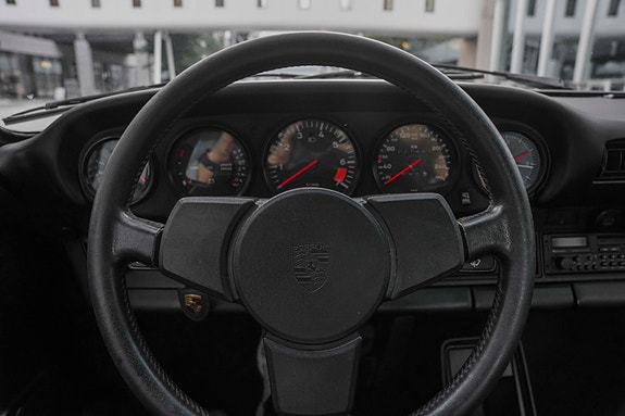 Porsche 911 27 of 30