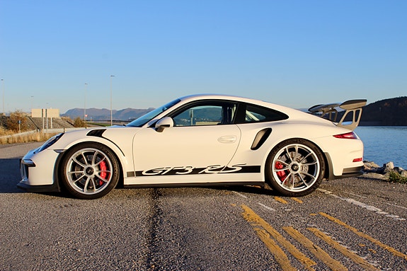 Porsche 911 21 of 30