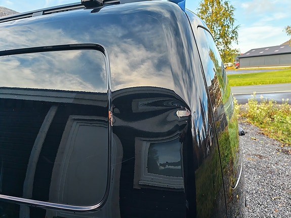 Volkswagen Caddy Maxi 8 of 14