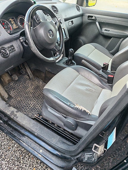 Volkswagen Caddy Maxi 12 of 14