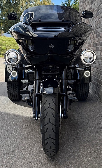 Harley-Davidson Road Glide 3 16 of 17