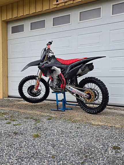 Honda CRF 450 R 4 of 15