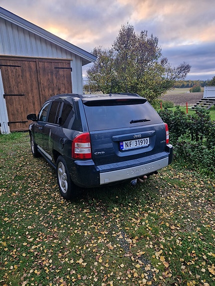 Jeep Compass 8 of 14