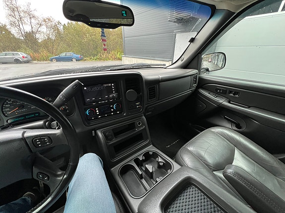 Chevrolet Silverado 2500 17 of 22