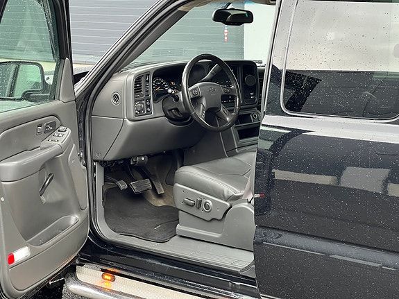 Chevrolet Silverado 2500 10 of 22