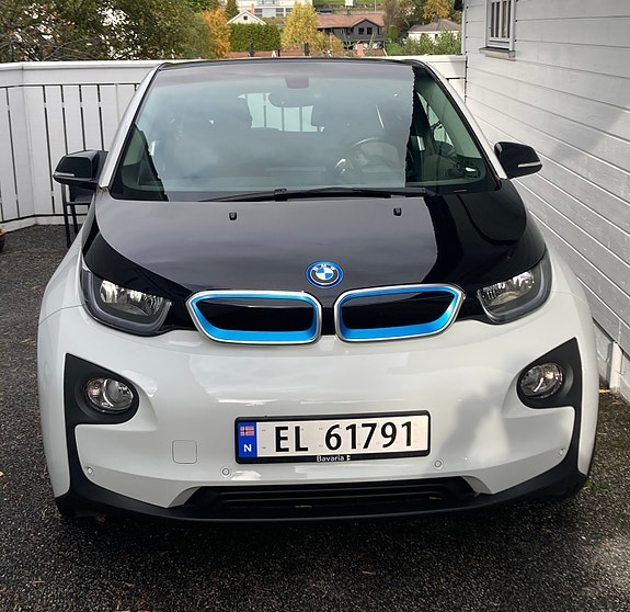 BMW i3 2 of 9