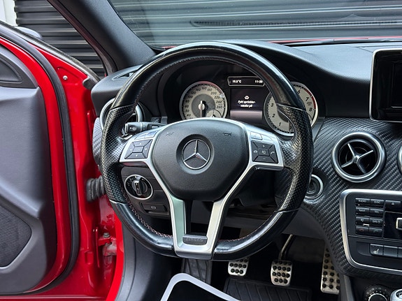 Mercedes-Benz A180 12 of 30