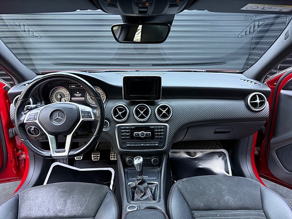 Mercedes-Benz A180 9 of 30