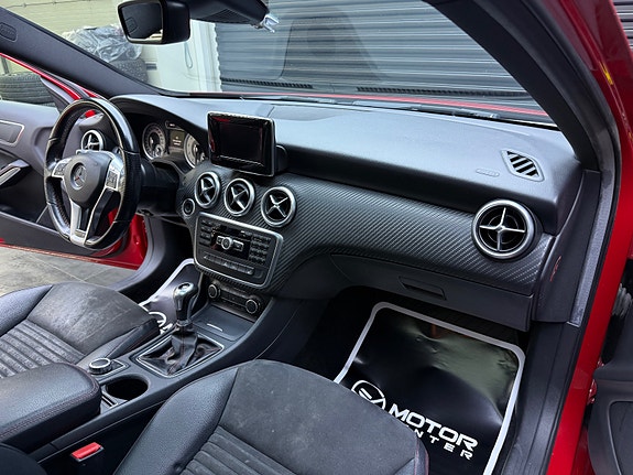 Mercedes-Benz A180 11 of 30
