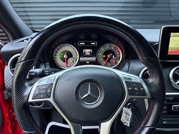 Mercedes-Benz A180 13 of 30