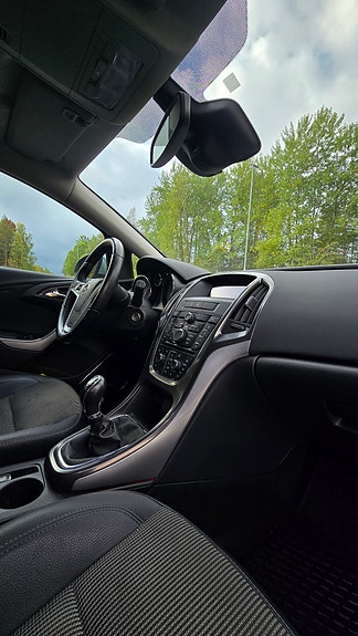 Opel Astra 12 of 19