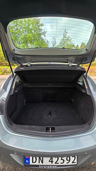 Opel Astra 18 of 19