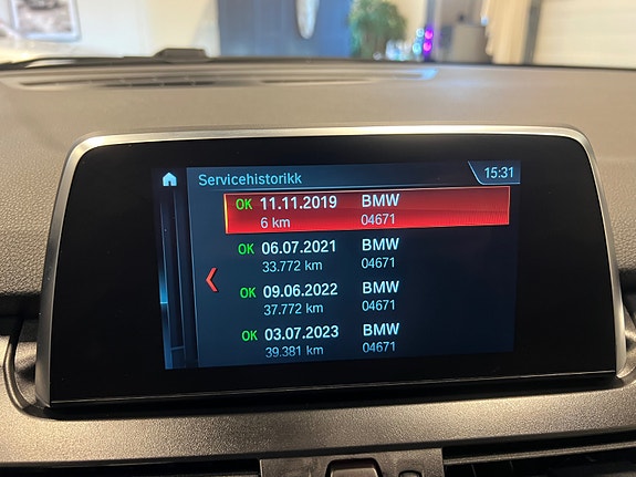 BMW 225xe 26 of 30