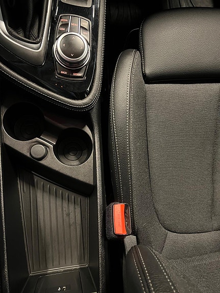 BMW 225xe 17 of 30