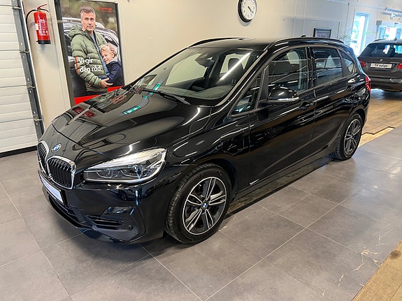 BMW 225xe 3 of 30