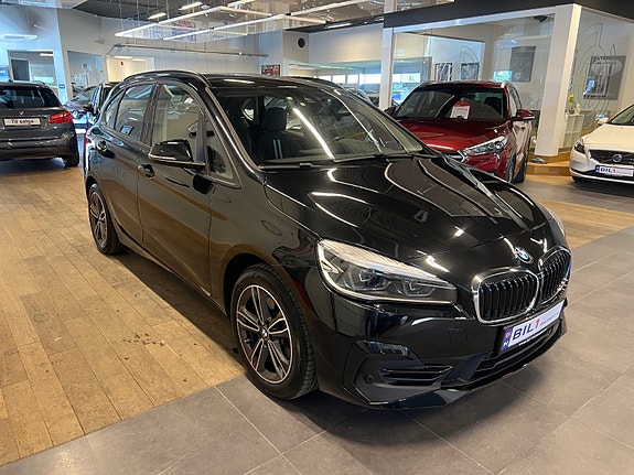 BMW 225xe 9 of 30