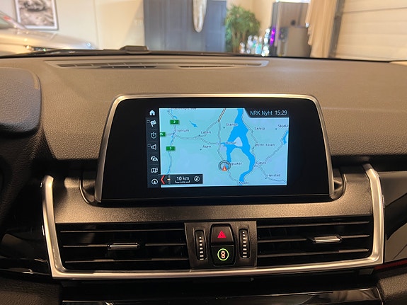 BMW 225xe 19 of 30
