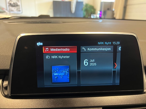BMW 225xe 24 of 30