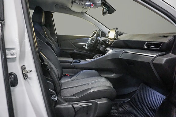Peugeot 5008 17 of 24
