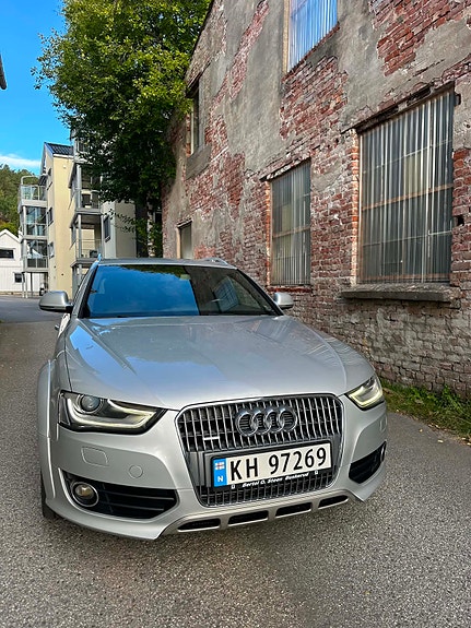 Audi A4 allroad 2 of 22