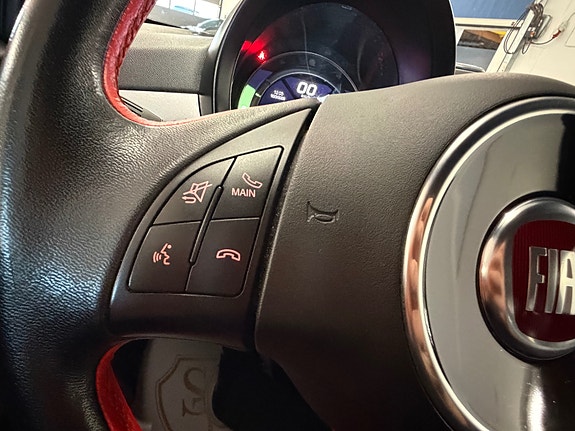 Fiat 500e 25 of 30