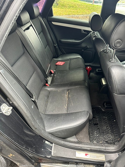Audi A4 11 of 16