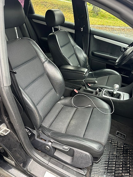 Audi A4 12 of 16