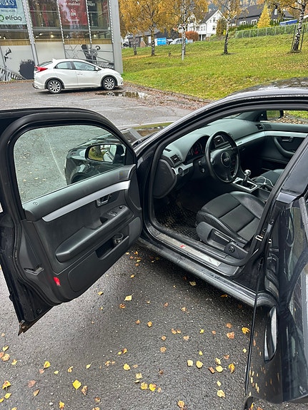Audi A4 7 of 16