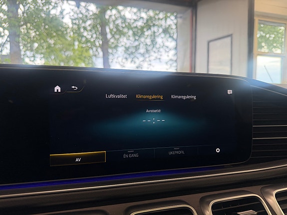Mercedes-Benz GLE350 de 28 of 30