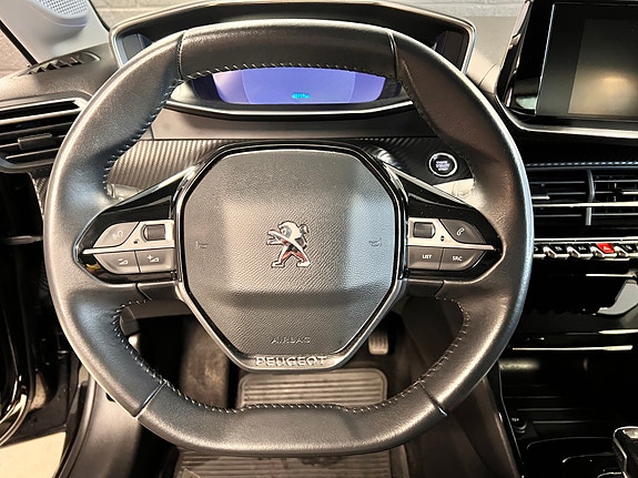 Peugeot 208 15 of 25