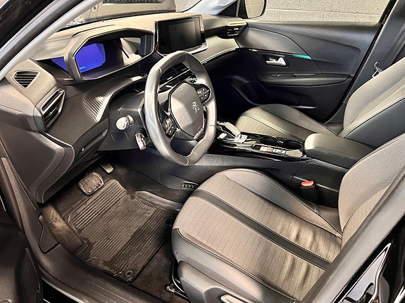 Peugeot 208 11 of 25