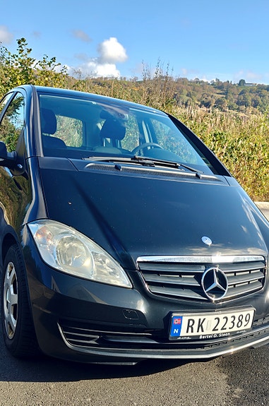 Mercedes-Benz A160 d 2 of 17