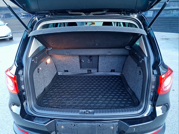 Volkswagen Tiguan 16 of 26