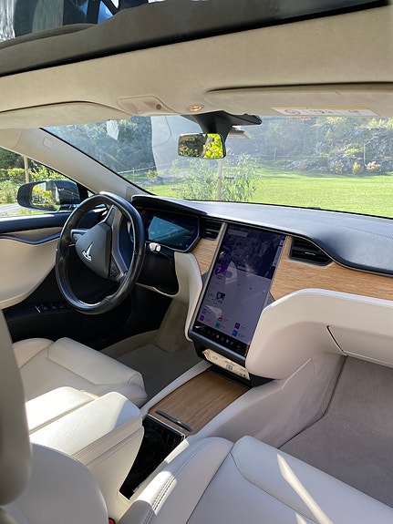 Tesla Model S 8 of 15