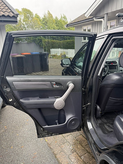 Honda CR-V 9 of 30